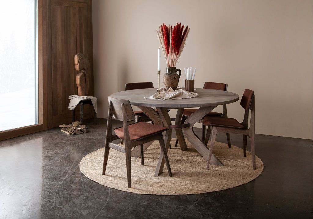 Round Dining Tables