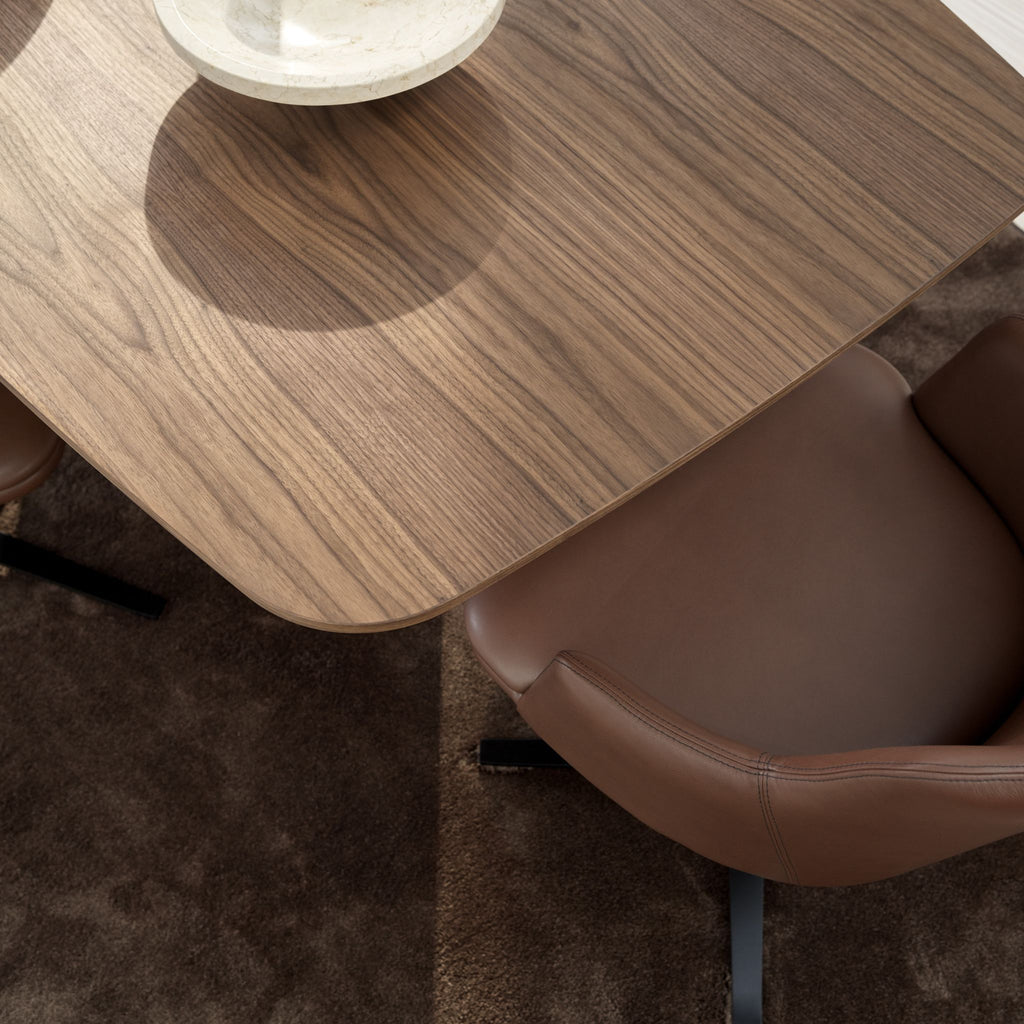 Skovby #117 Dining Table - Boatshaped Dining Table in Walnut Lacquer - Skovby | Milola