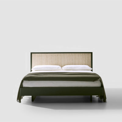 AWASE Wooden Bed - Woven Headboard Bed in Verde Ginepro - Bolzan | Milola