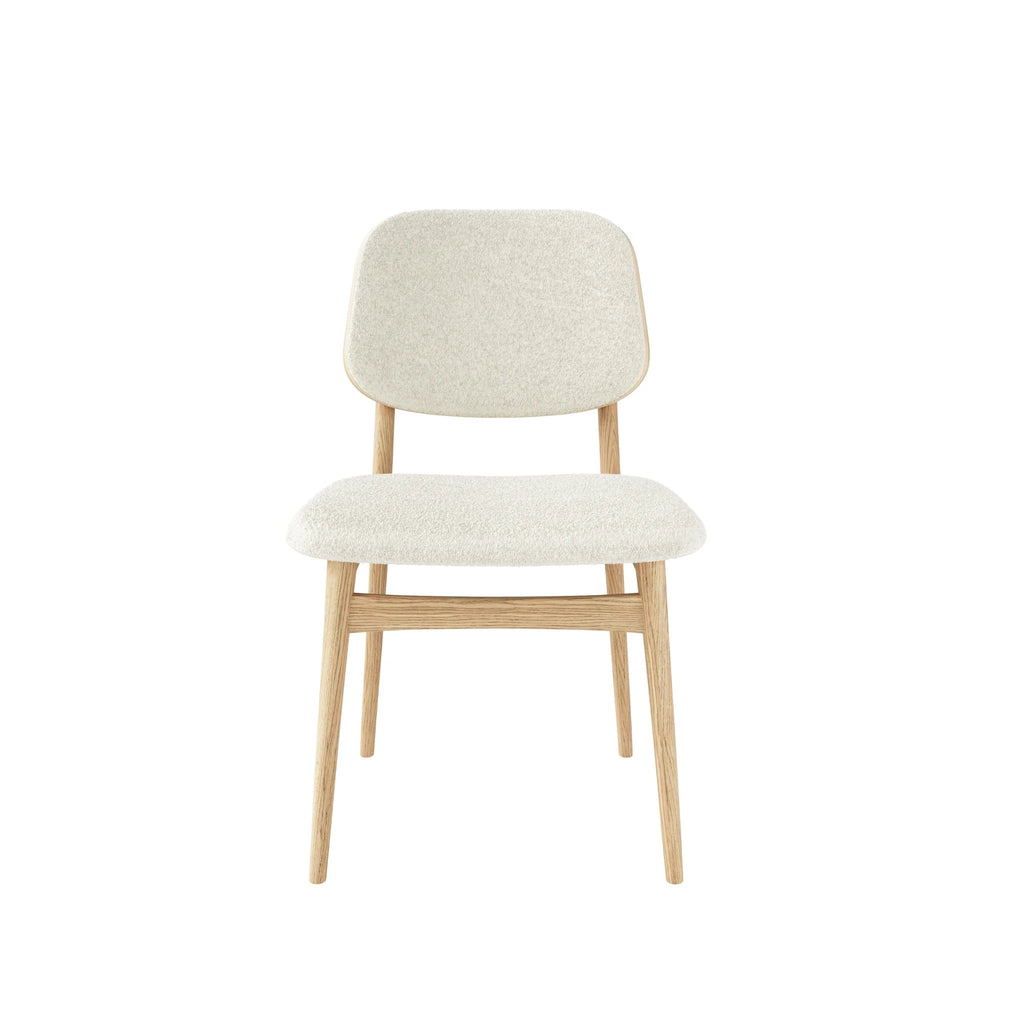 CASØ CARL Dining Chair in White Oiled oak with White Fabric - CASØ | Milola