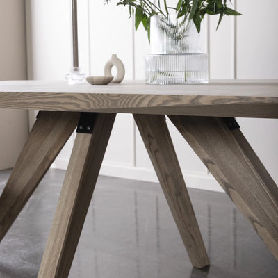 FACETTO - Wooden Dining Table - Minimalist Design - Kristensen Kristensen | Milola