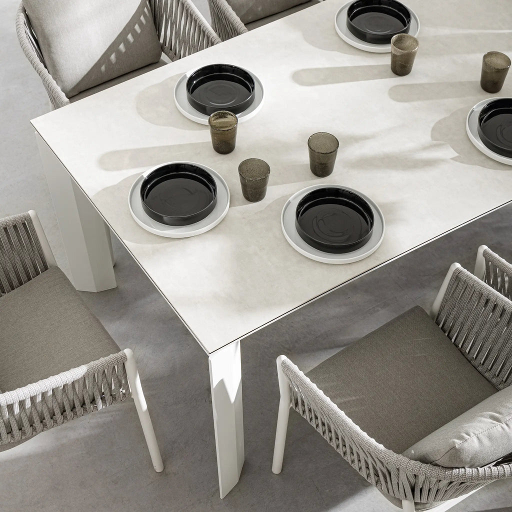 OTAVIO Ceramic Outdoor Extendable Dining Table in White Aluminium - Bizzotto | Milola